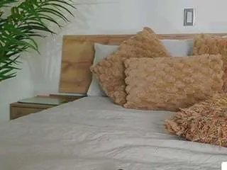 alana-haze on CamSoda 