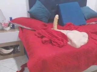 evelonga707 on CamSoda 