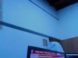 evelonga707 on CamSoda 