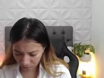 alma_fenix on Chaturbate 