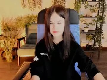 elainebeness from Chaturbate