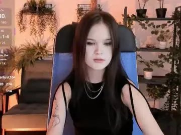 elainebeness from Chaturbate