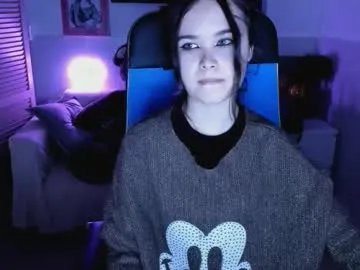 elainebeness from Chaturbate