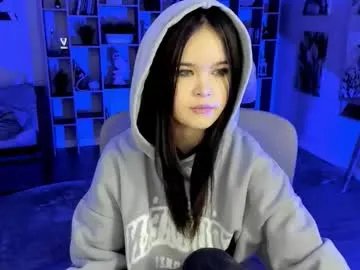 elainebeness from Chaturbate