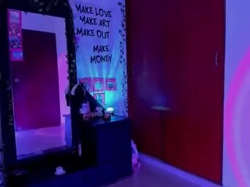 little_kayla_ from Chaturbate