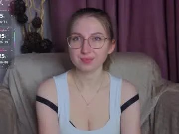 oliviavele from Chaturbate