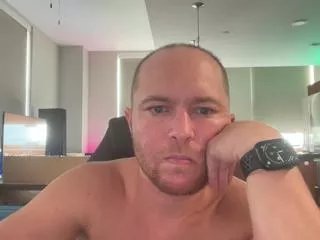 aaron_skye on Flirt4Free 
