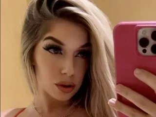 nikki_j on Flirt4Free 