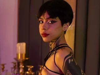 MissTomie19 on Streamate 