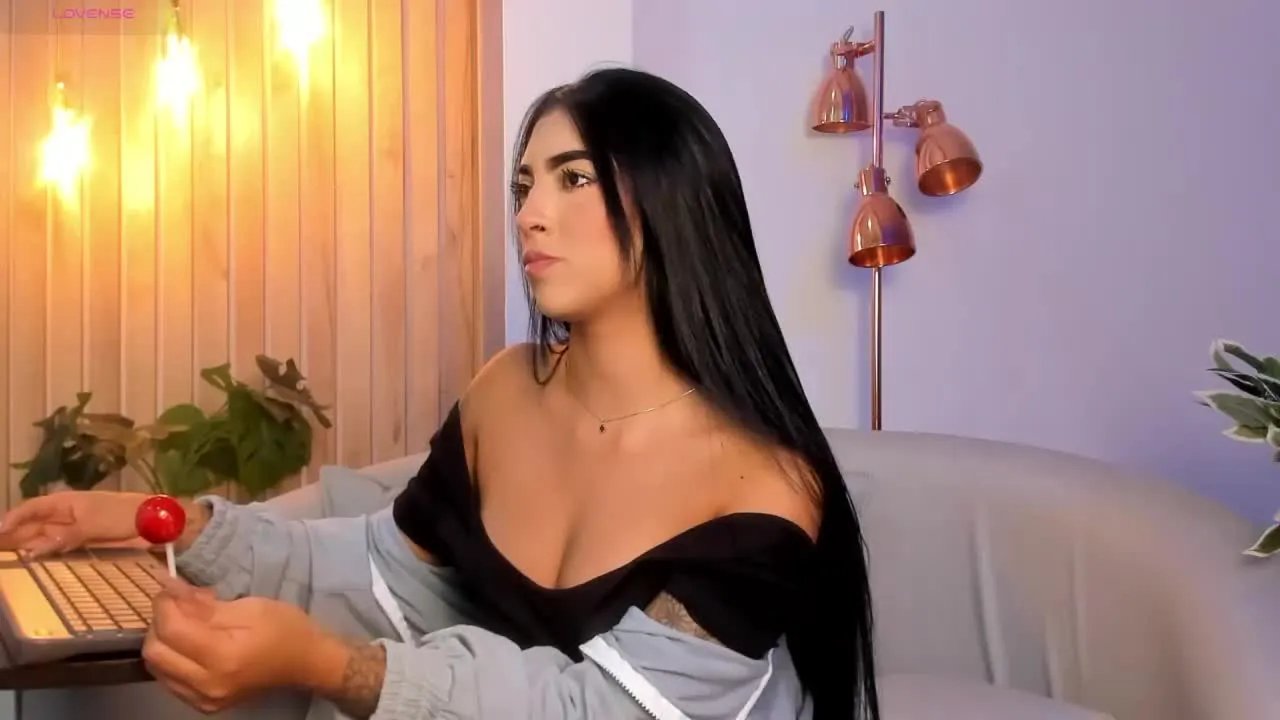 AriRobertt on Streamray 