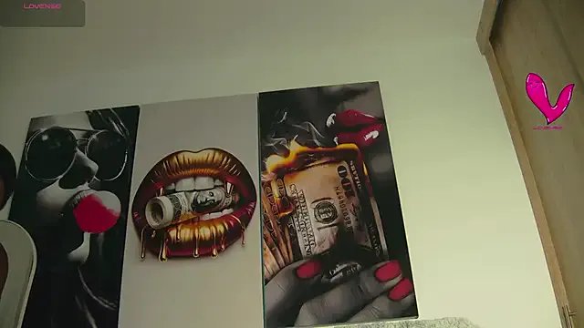 Aidaadams from StripChat