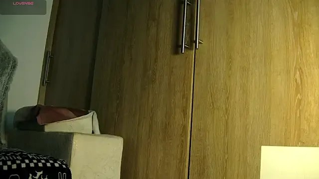 Aidaadams from StripChat