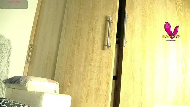 Aidaadams from StripChat