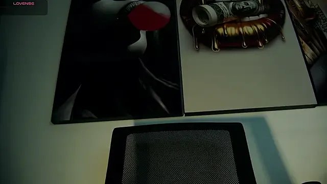 Aidaadams from StripChat