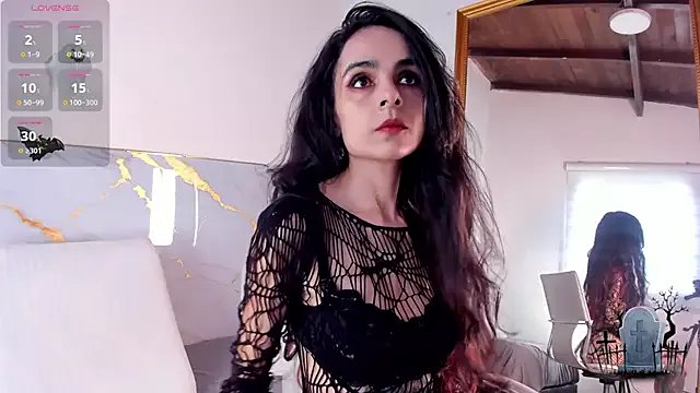 Alice_noir from StripChat