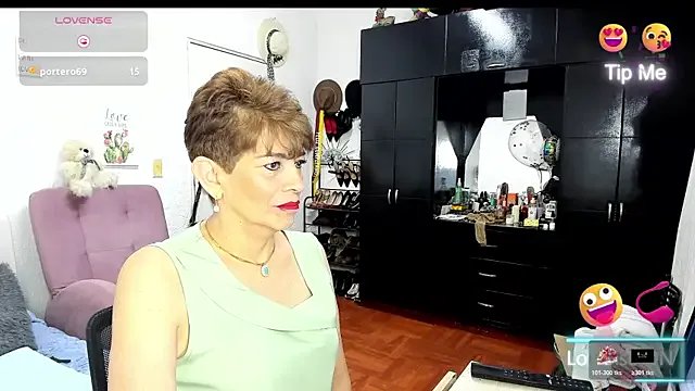 Angelina_Stone_65 from StripChat