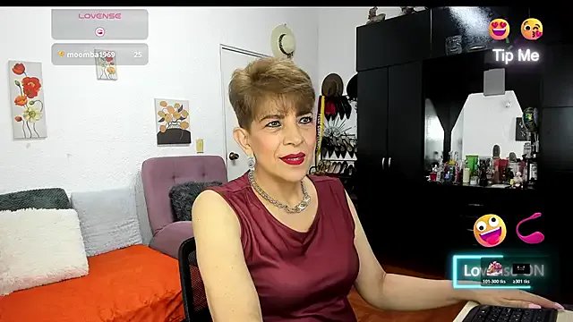 Angelina_Stone_65 from StripChat