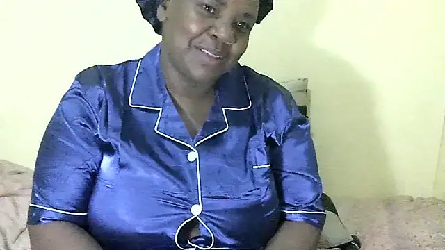 AnnabigpussyXO from StripChat