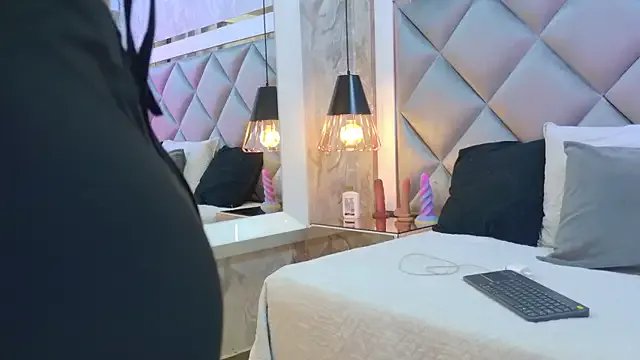 crystal_gilton from StripChat