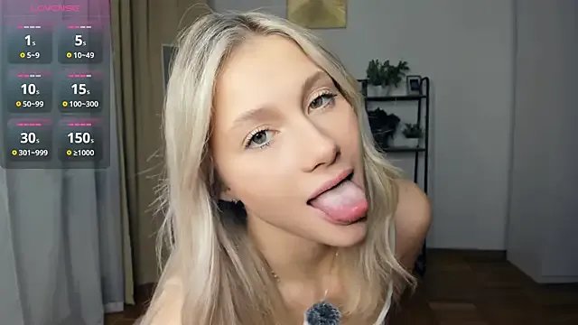 FaaBinaa on StripChat 