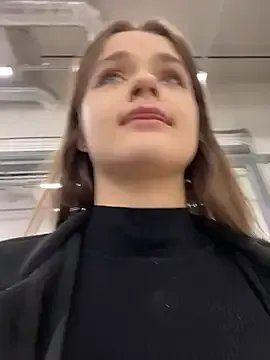 KittyQueeny on StripChat 