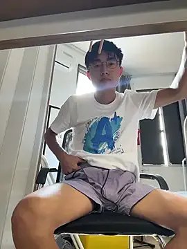 leeyoung_ on StripChat 