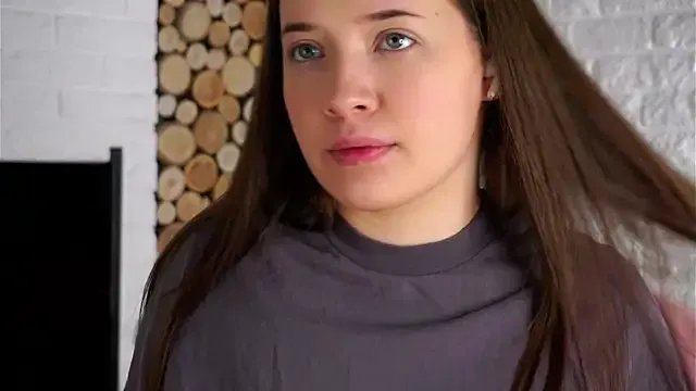 LowOncoming on StripChat 