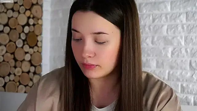 LowOncoming on StripChat 