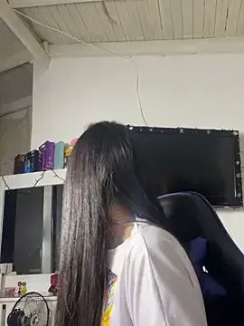 Milleradhara24 on StripChat 