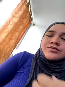 sweetmuslim01 from StripChat