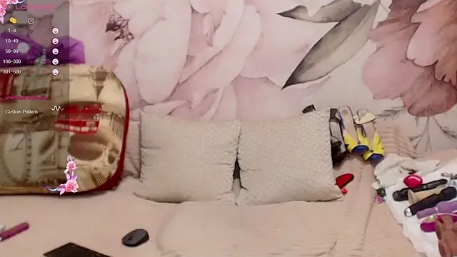 sweetymommyRina on StripChat 