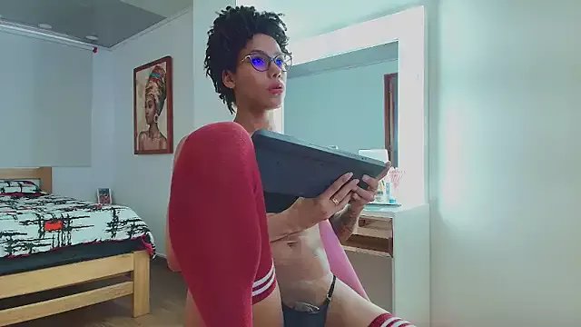 tataguzman1 on StripChat 