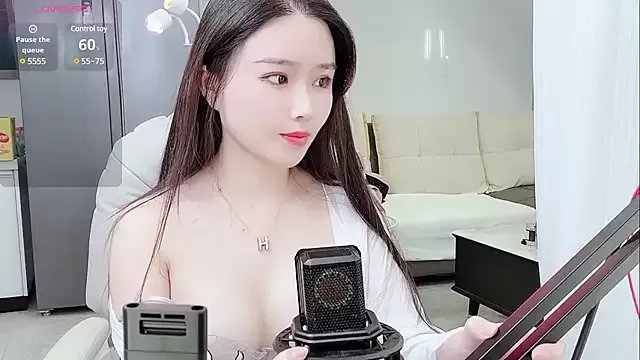 yoyo520- from StripChat